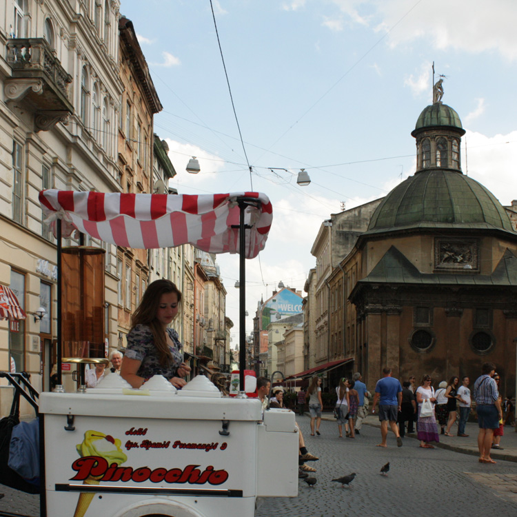 photo "Little Italy" tags: city, street, architecture, 