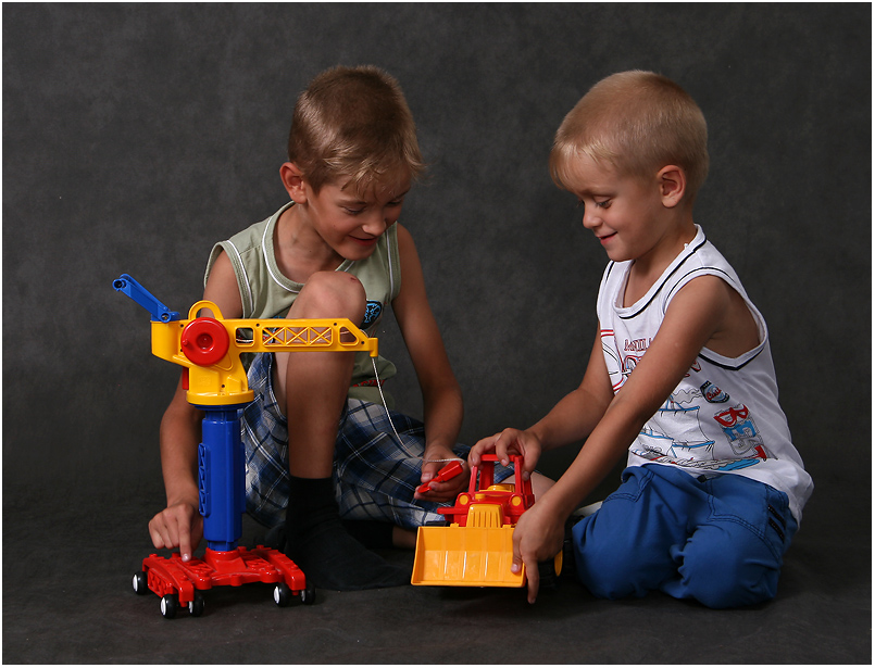 photo "***" tags: portrait, children, studio, мальчики