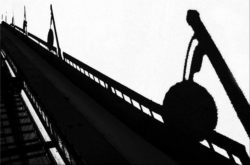 photo "Incline" tags: abstract, architecture, black&white, 