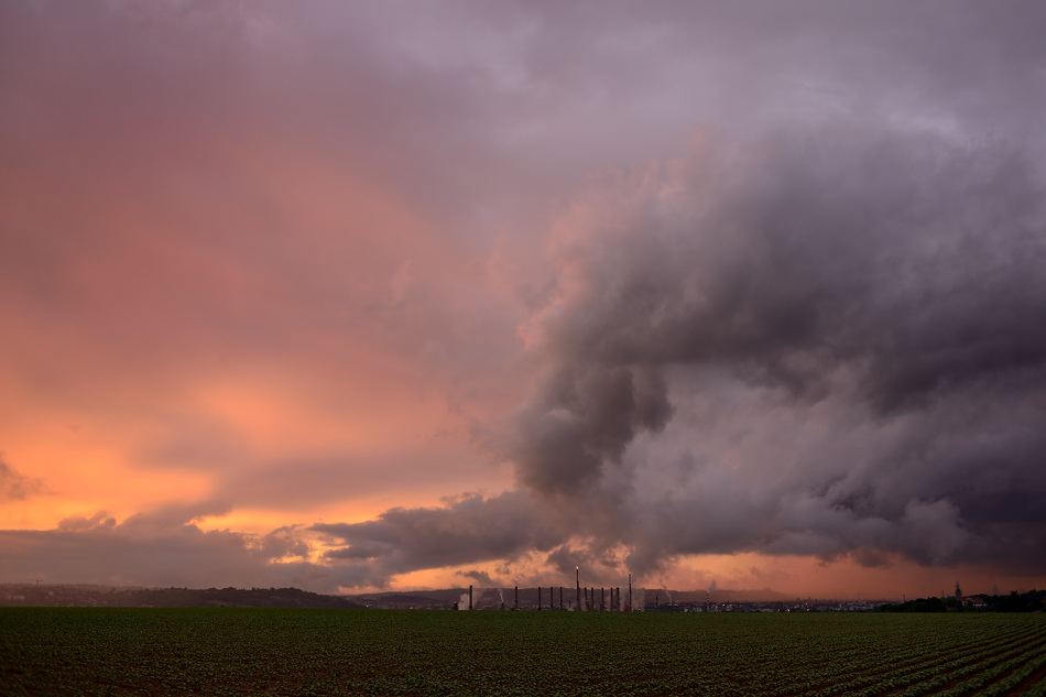 photo "Smoke and clouds" tags: landscape, city, technics, 