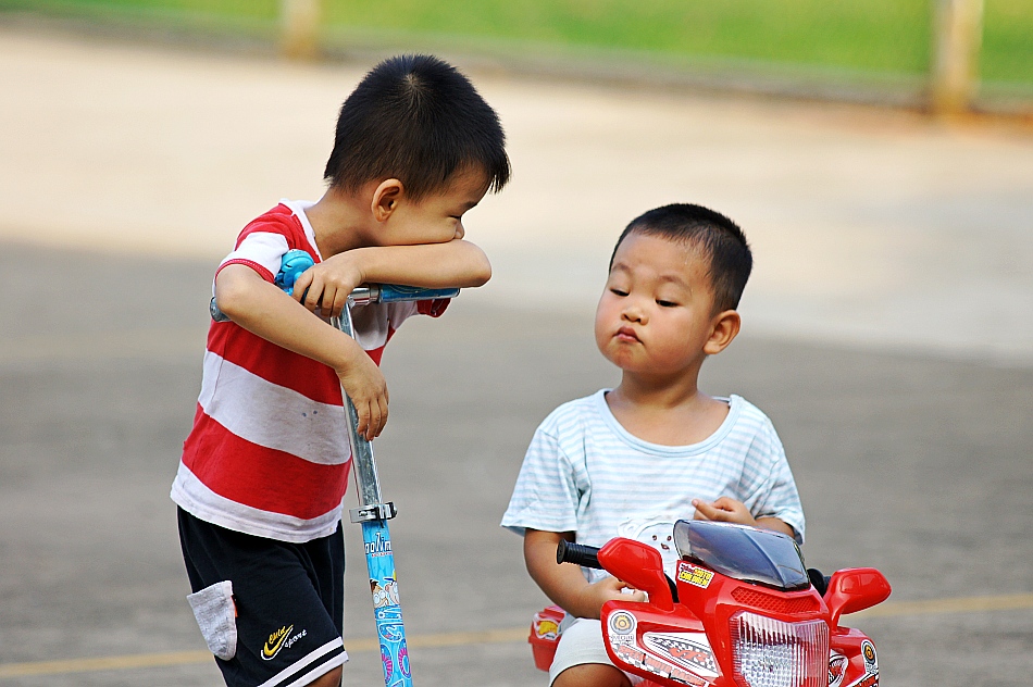 photo "Two boys" tags: portrait, humor, still life, children