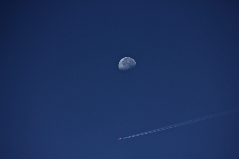 photo "Between the earth and the moon" tags: travel, 