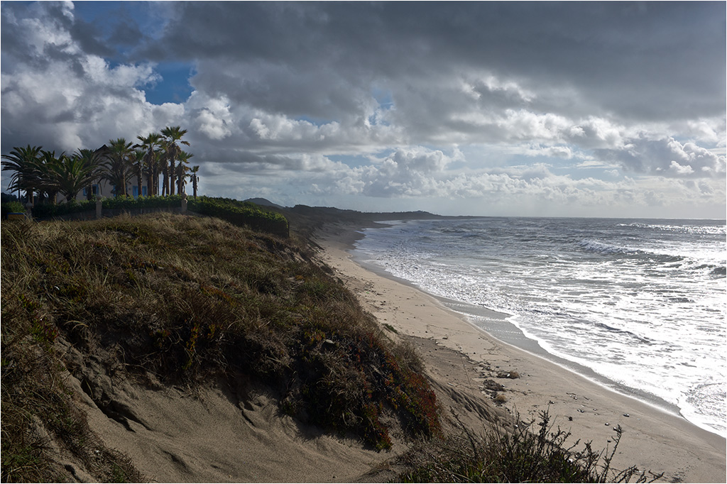 photo "Autumn beach" tags: landscape, travel, Europe, autumn, beach, clouds, ocean, sea, water