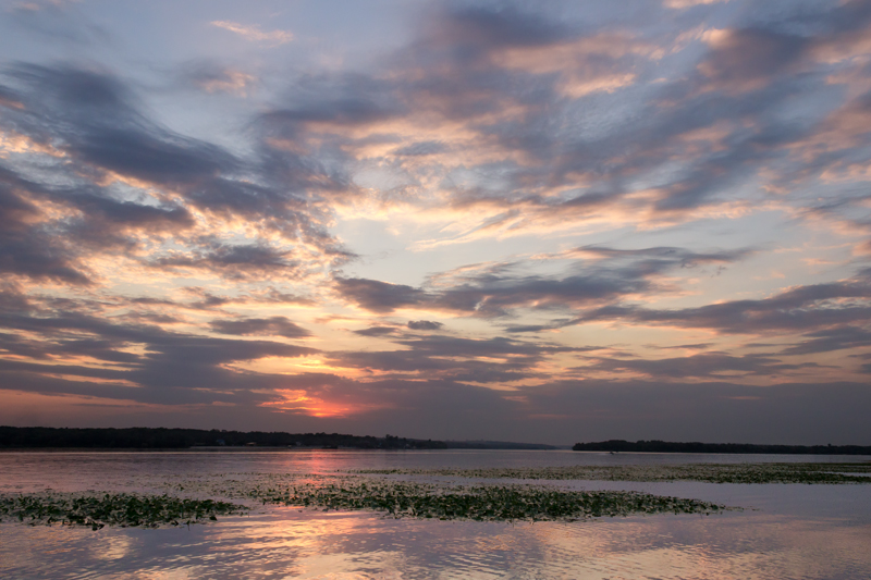 photo "***" tags: landscape, nature, Dnieper, clouds, coast, evening, reflections, river, summer, sun, sunset, water, кувшинки