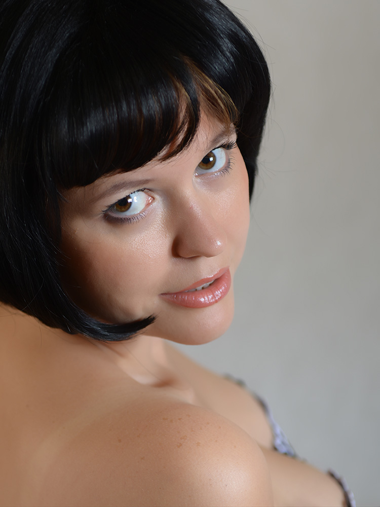 photo "Portrait of a woman next door" tags: , 