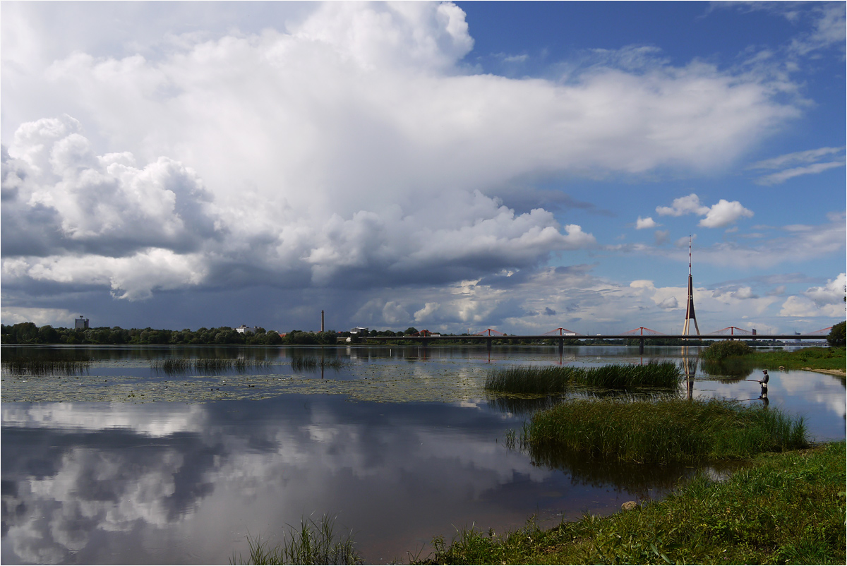 фото "Rīga. Даугава." метки: пейзаж, Европа, вода, небо, облака, река