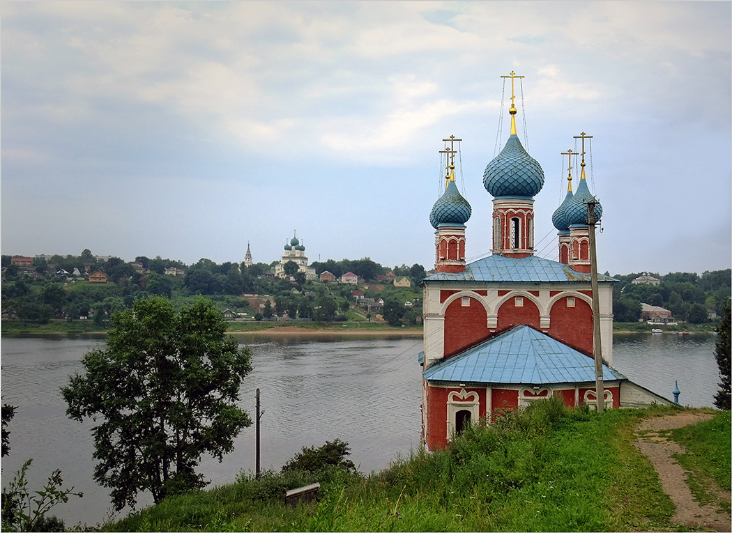 фото "Два берега" метки: пейзаж, архитектура, вода, лето, река, храм