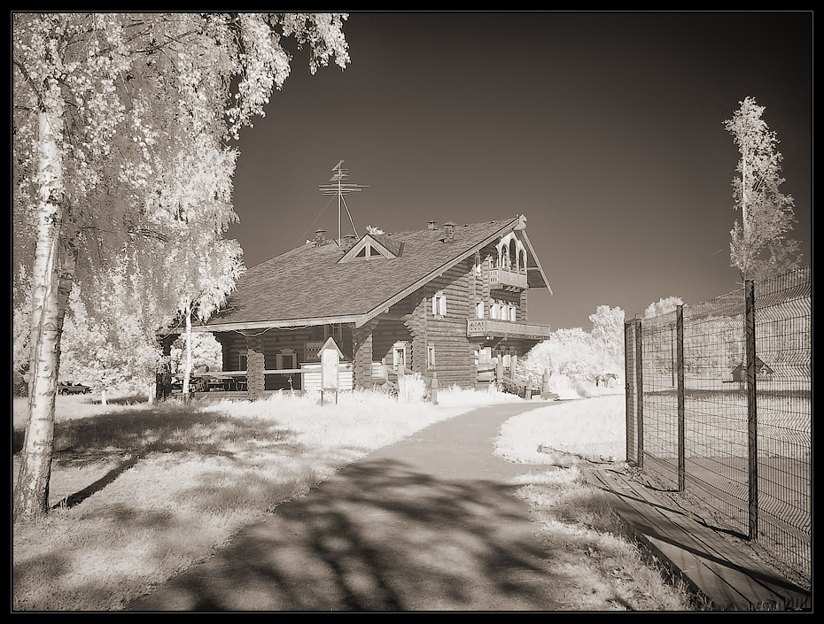photo "***" tags: landscape, architecture, black&white, infrared