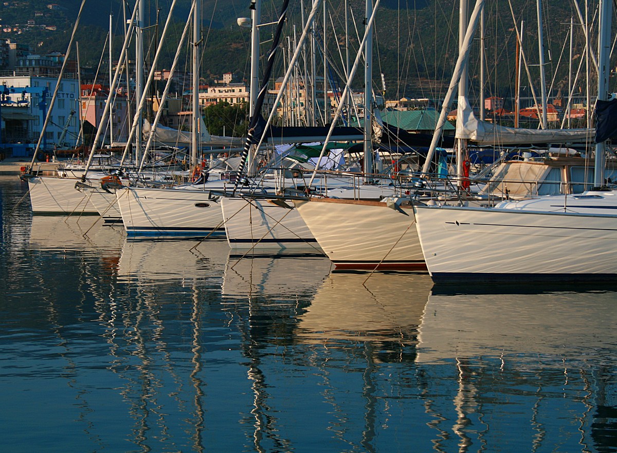 photo "Sailboats #3" tags: landscape, technics, travel, Europe, Italy, Varazze, reflections, sailboat, sea, water