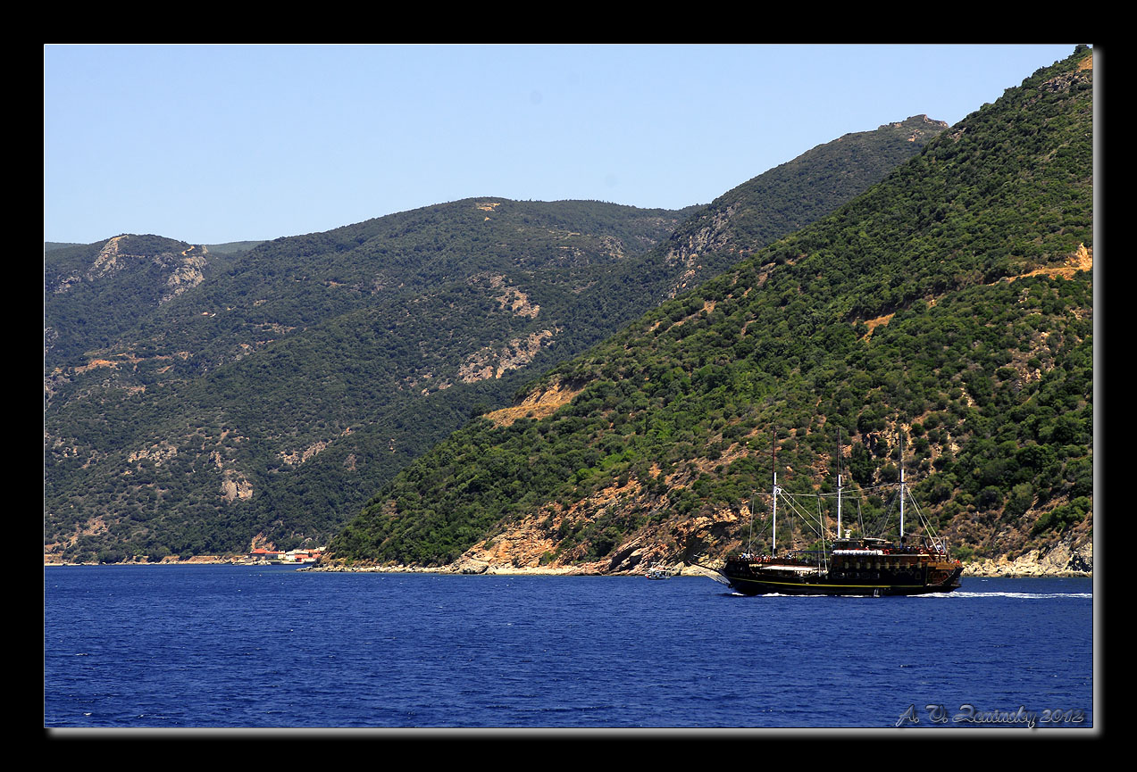 photo "Pirates of the 21st Century :)" tags: landscape, humor, travel, Europe, forest, mountains, sea, summer, water