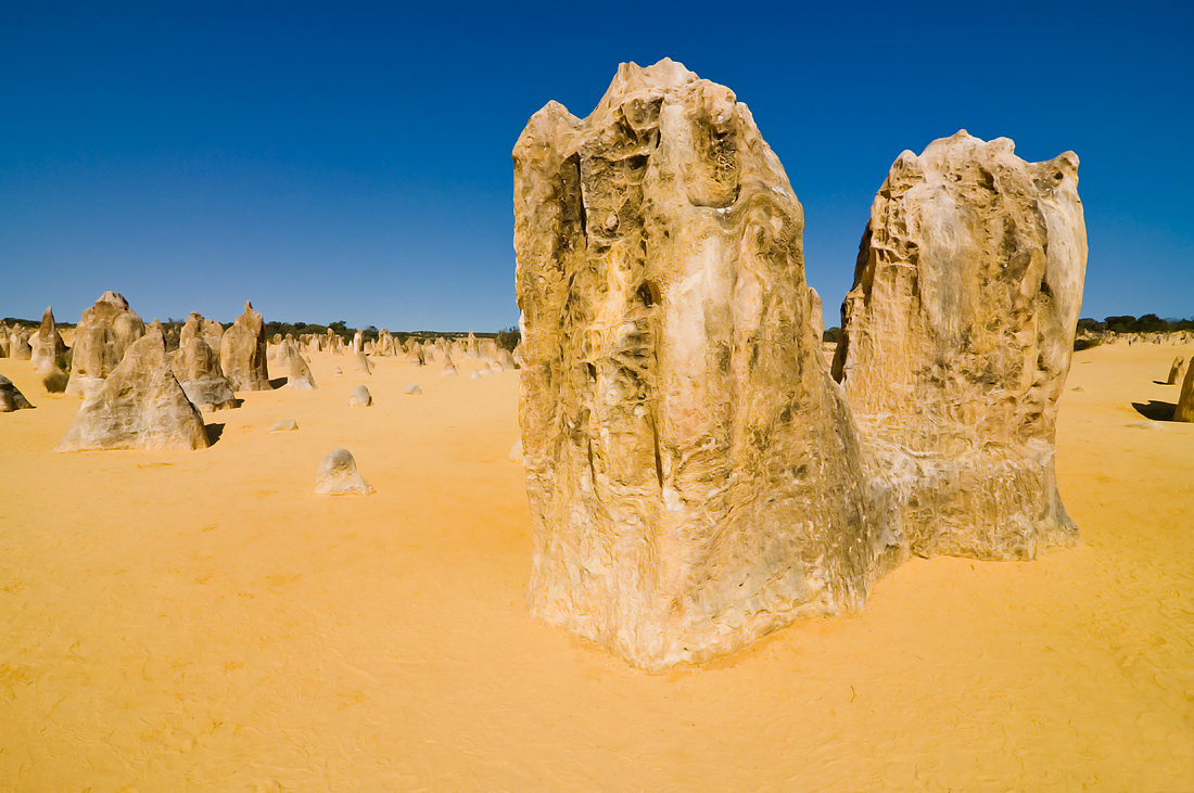 photo "Pinnacles" tags: landscape, Sand, desert, pinnacles, rocks