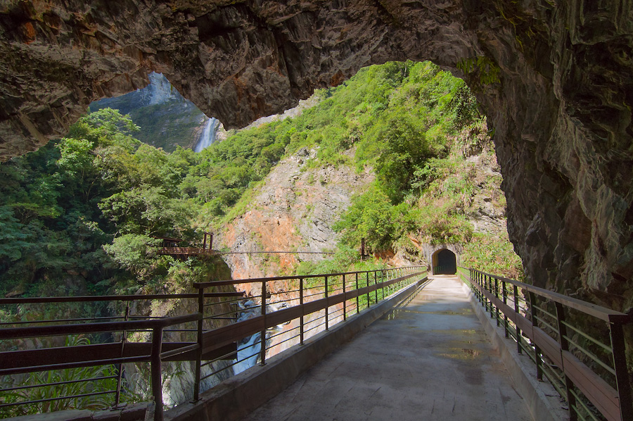 фото "Туннели парка Taroko" метки: пейзаж, путешествия, Тайвань путешествия туннель мо