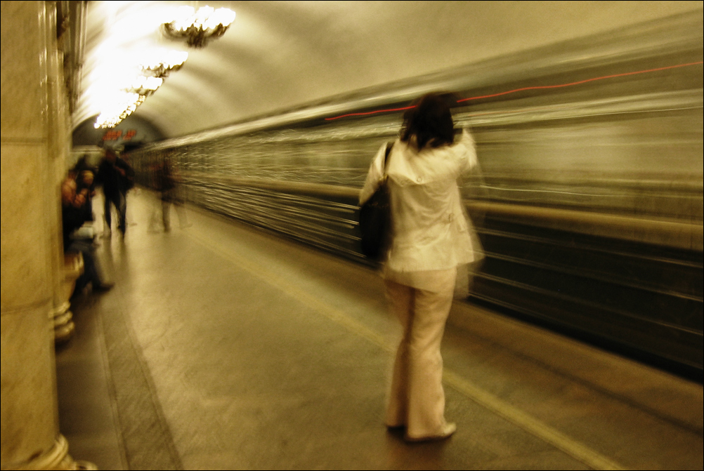 photo "***" tags: genre, subway