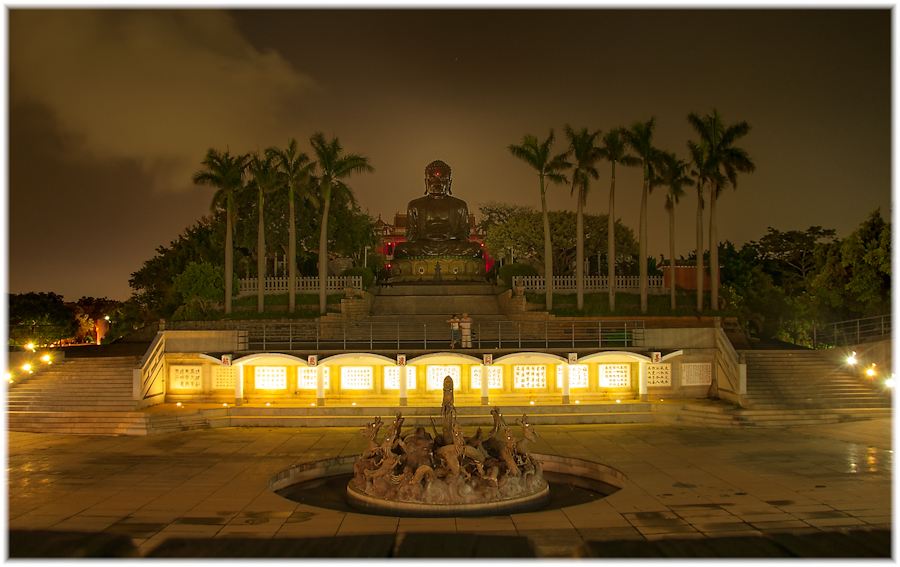 photo "The biggest one Buddha" tags: architecture, landscape, travel, 