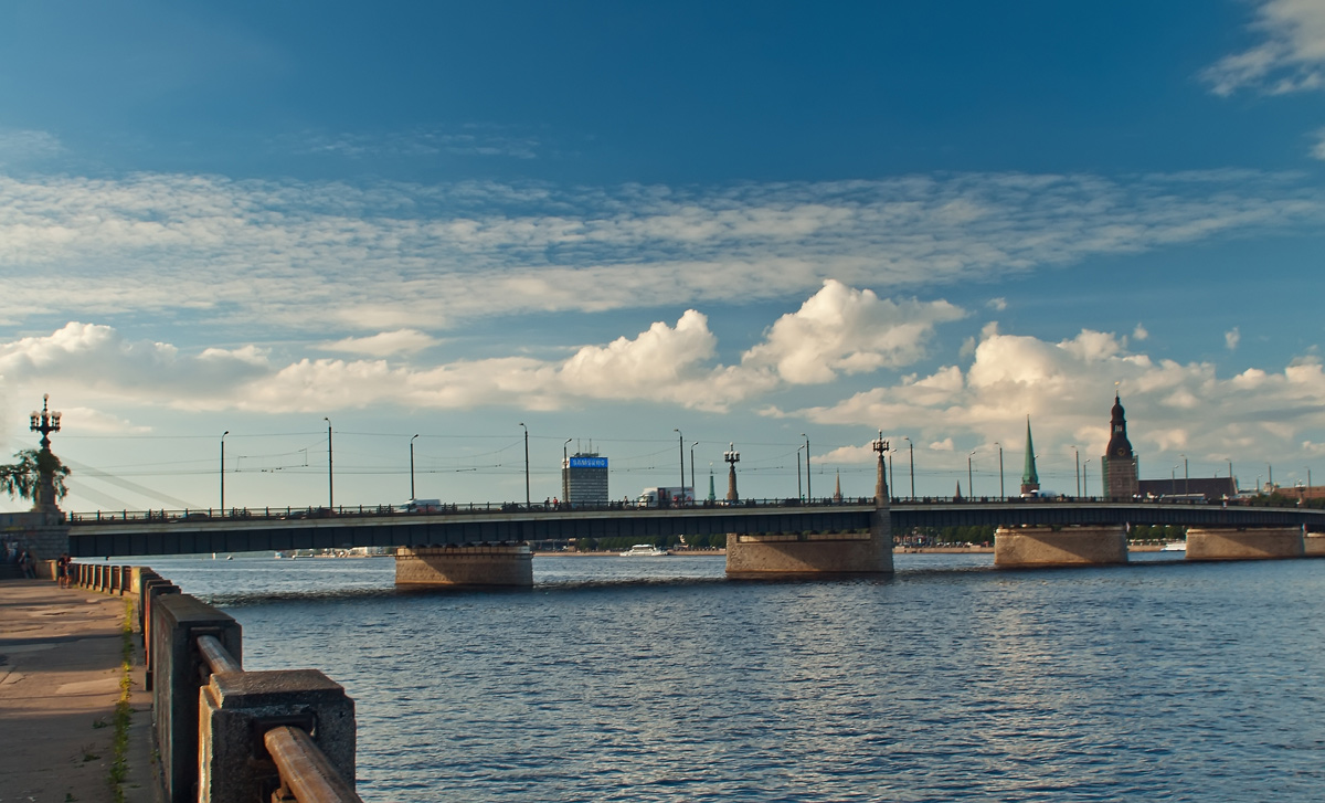 photo "***" tags: landscape, city, clouds, water