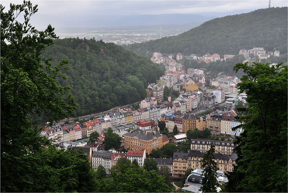 photo "***" tags: landscape, city, Europe, forest, rain, summer