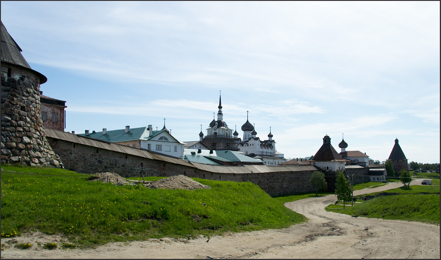 photo "Grad monastery" tags: architecture, travel, summer, temple, tower