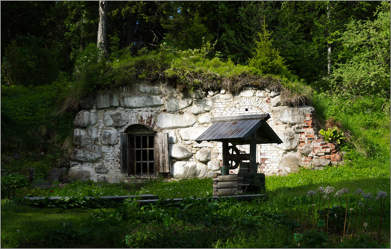 photo "Cellar glacier" tags: travel, architecture, landscape, summer