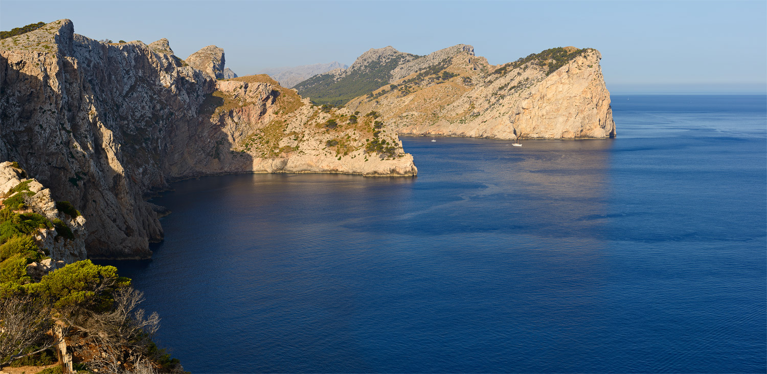 photo "***" tags: landscape, panoramic, nature, Europe, Majorca, Spain, bay, colour, light, rocks, sea, summer, water, Форментор, мыс