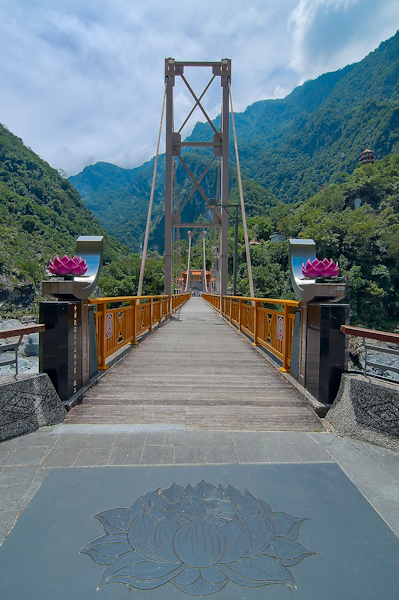 photo "Road to Xiangde temple" tags: landscape, travel, Буддистский Храм Лотоса Xiangd