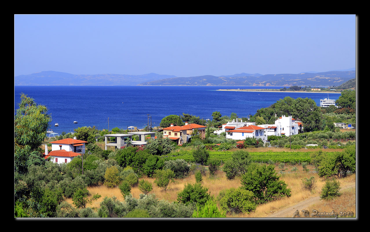 photo "Halkidiki." tags: landscape, architecture, travel, Europe, building, flowers, mountains, road, sea, summer, water