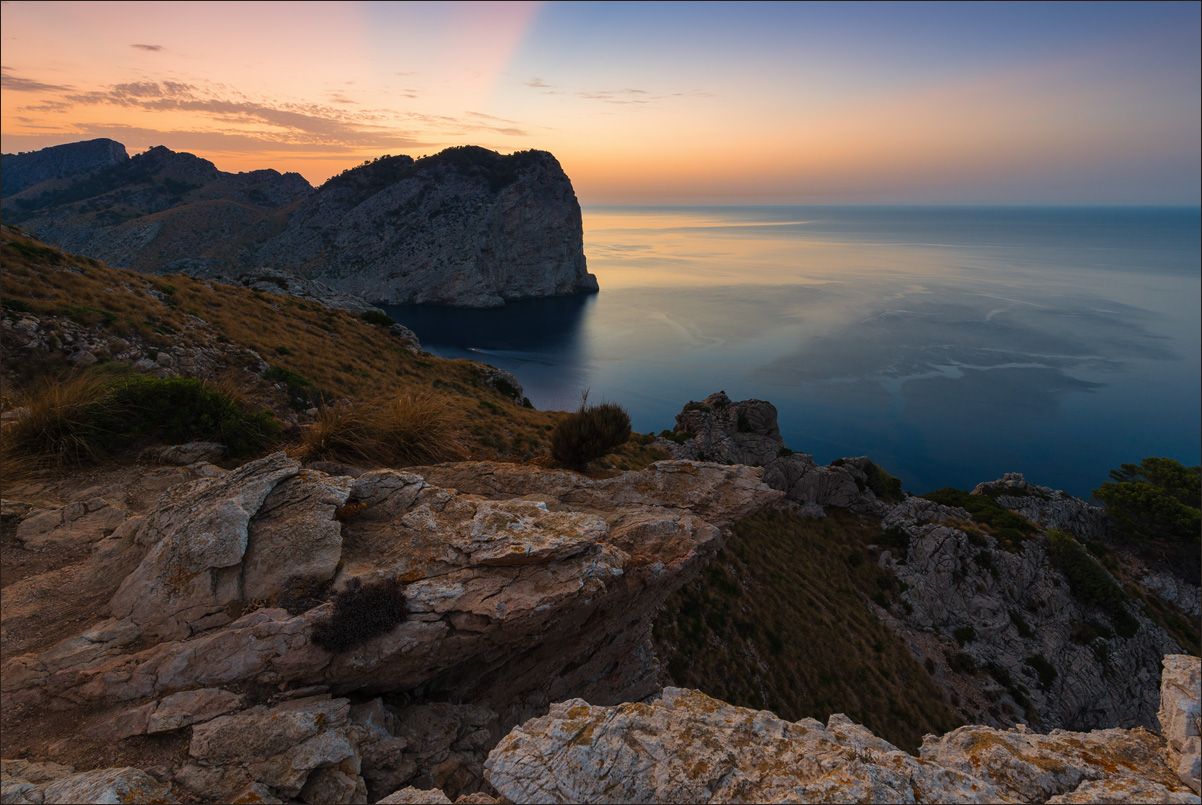 photo "***" tags: landscape, nature, Europe, Majorca, Spain, evening, rocks, sea, sunset, water, Форментор