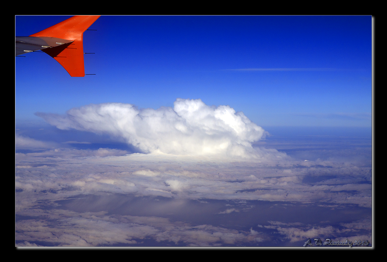 фото "Облако-гора встречым курсом..." метки: пейзаж, путешествия, разное, Европа, облака