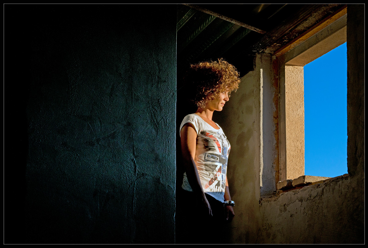 фото "The window" метки: портрет, light, window, woman