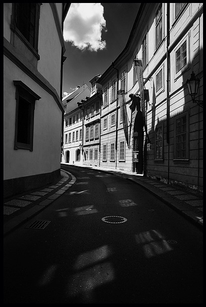 photo "Малостранская улица-2" tags: black&white, Prague