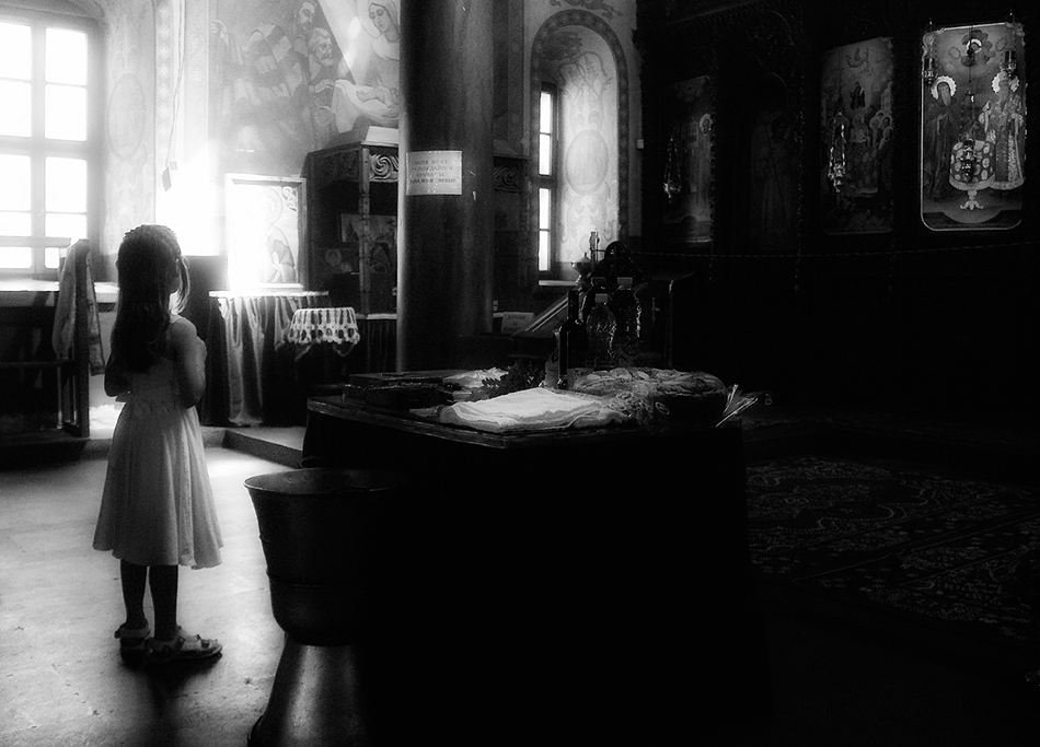 фото "Молитва" метки: черно-белые, жанр, разное, молитва, православие, утренная, храм