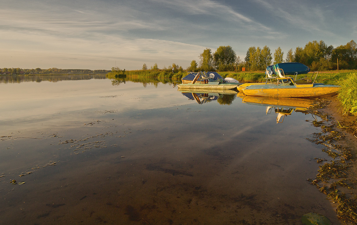 photo "***" tags: landscape, nature, autumn, beach, clouds, evening, lake, sky, water