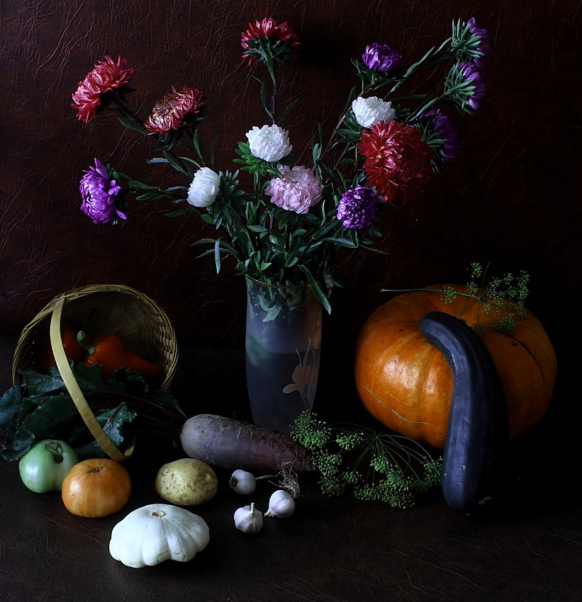 photo "***" tags: still life, flowers, корзинка, овощи