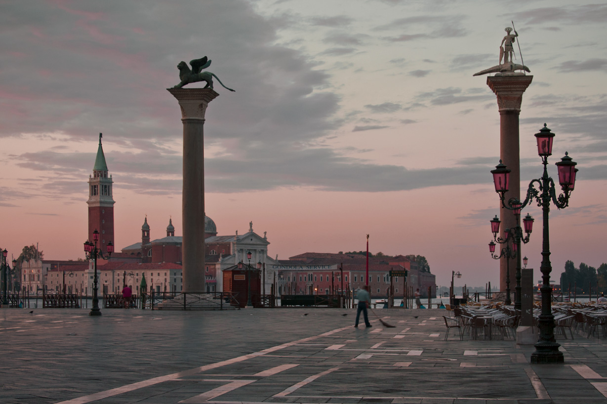 photo "***" tags: travel, architecture, city, Europe, Italy, Venice, building, sunrise, tower, сан марко