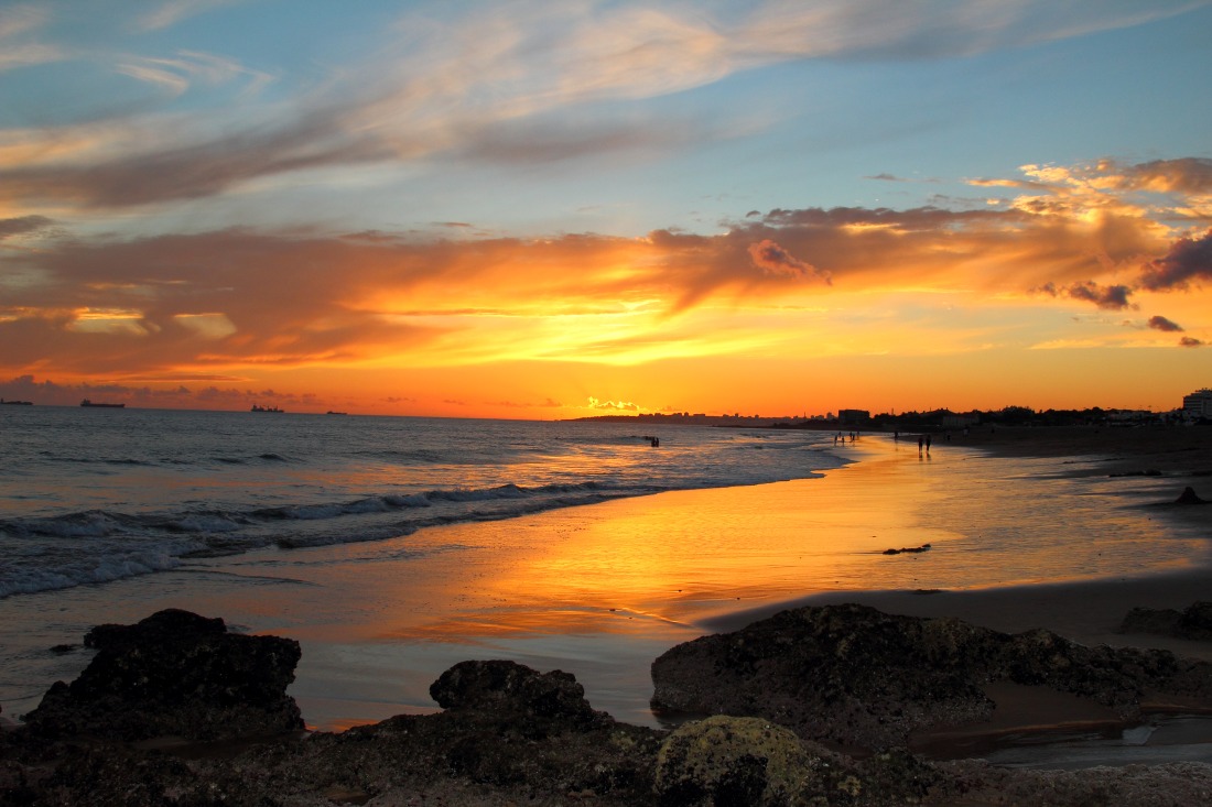 photo "***" tags: landscape, travel, Europe, beach, sunset, лиссабон, португалия