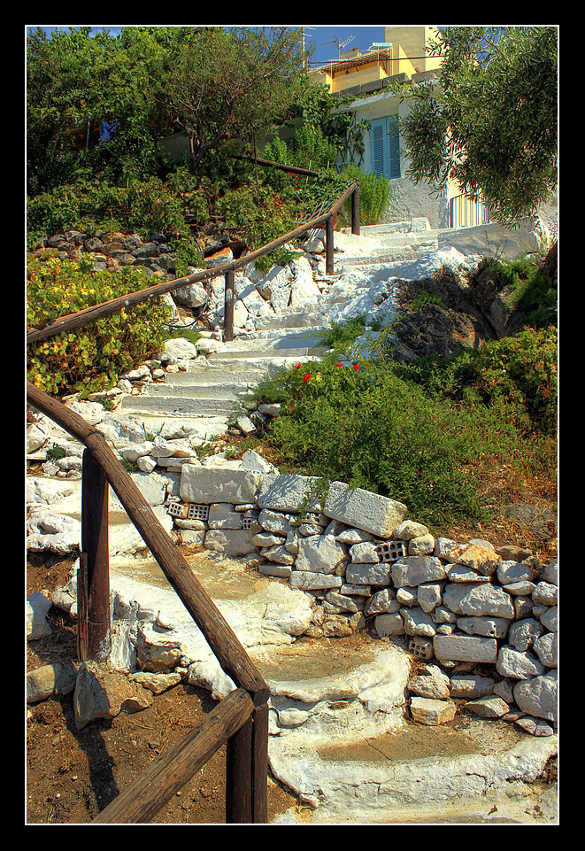 photo "The way home" tags: landscape, architecture, travel, Agios Nikolas, Europe, Greece, road, Крит, лестница, ступеньки