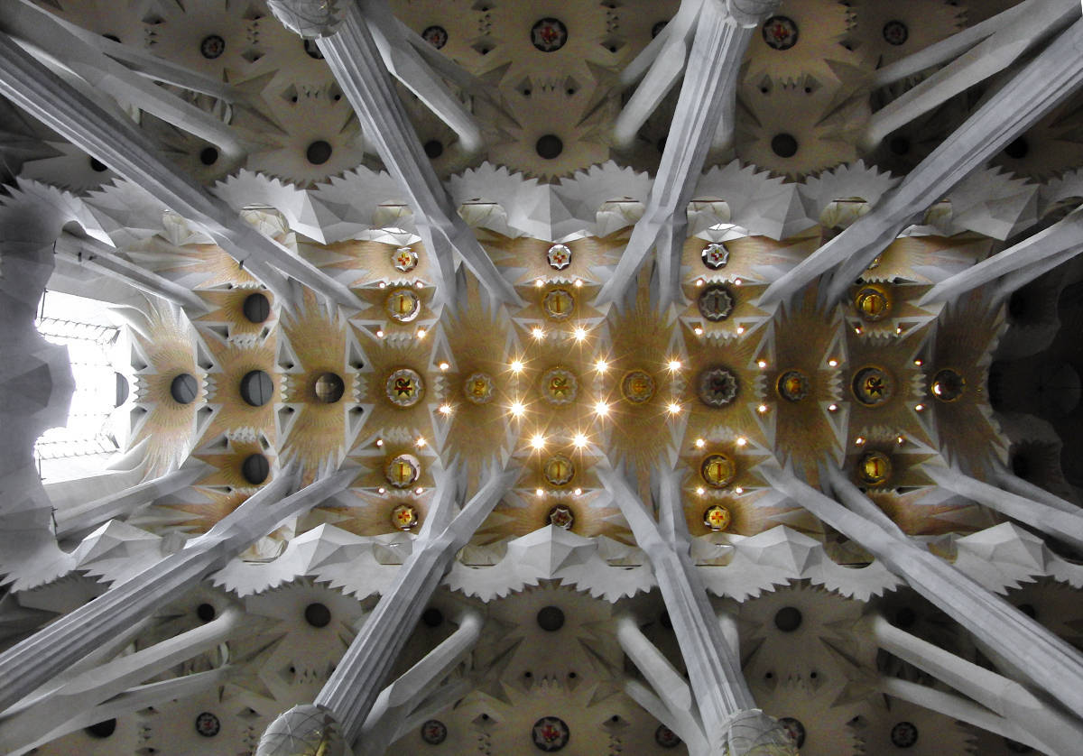 photo "Dome of La Sagrada Familia" tags: architecture, 