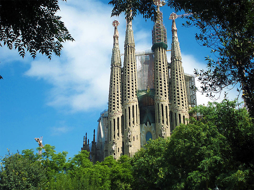 photo "Outside of la Sagrada Familia" tags: architecture, 