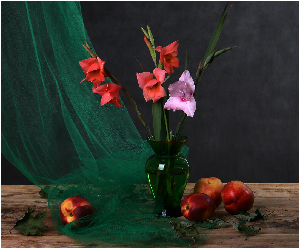 фото "осень" метки: натюрморт, нектаринки, студия, цветы