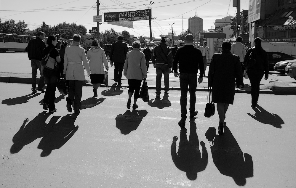 photo "People and Shadows" tags: humor, people, shadow