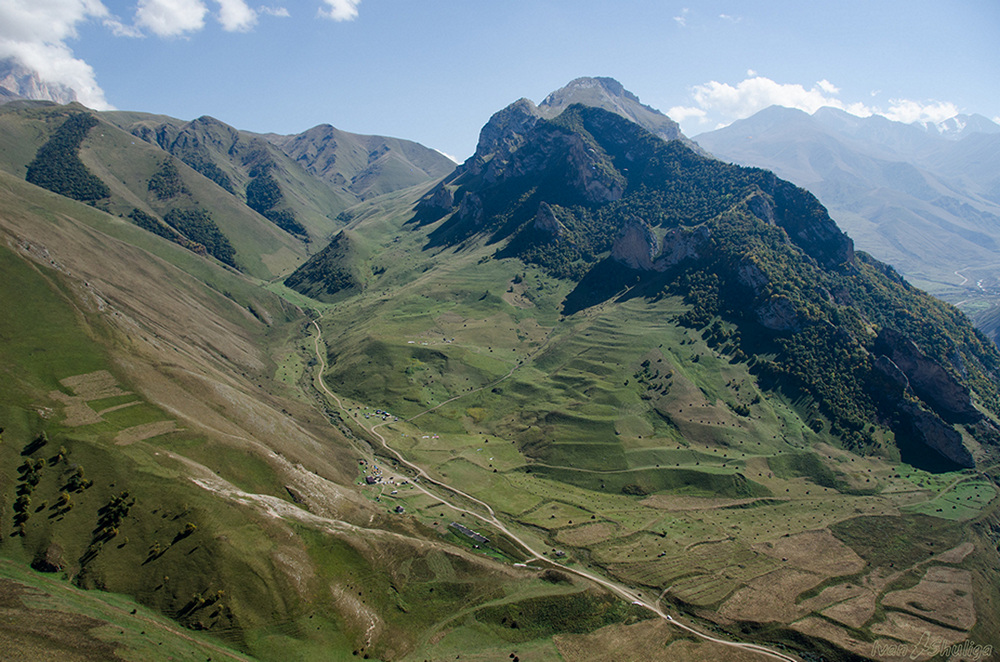 photo "***" tags: , mountains, rocks, summer, северный кавказ