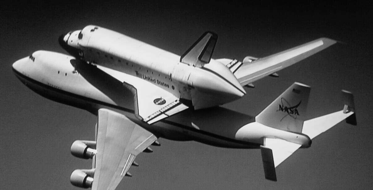 photo "Last Flight" tags: reporting, black&white, 