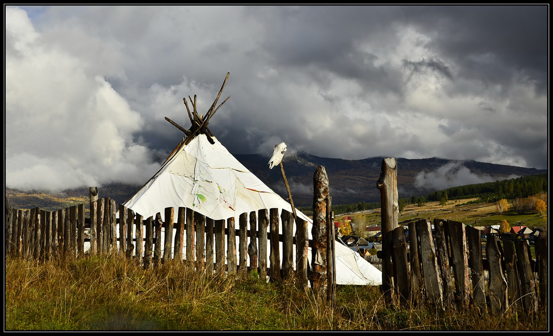 photo "***" tags: architecture, travel, nature, clouds, fog, morning, mountains, september, village