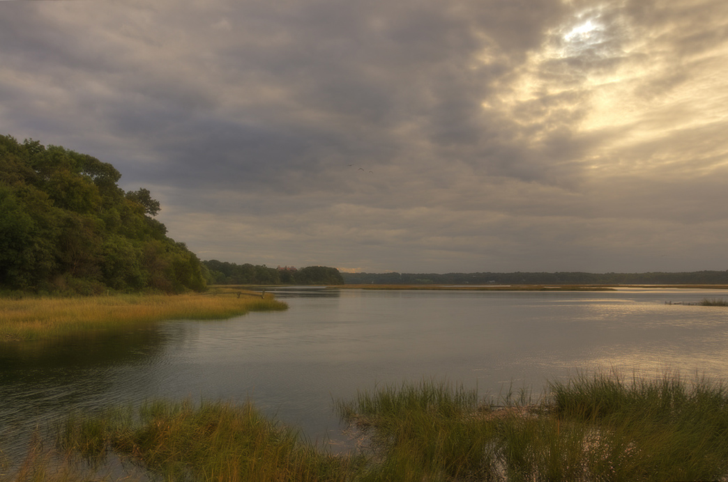 photo "* * *" tags: landscape, autumn, clouds, foliage, sunset, water