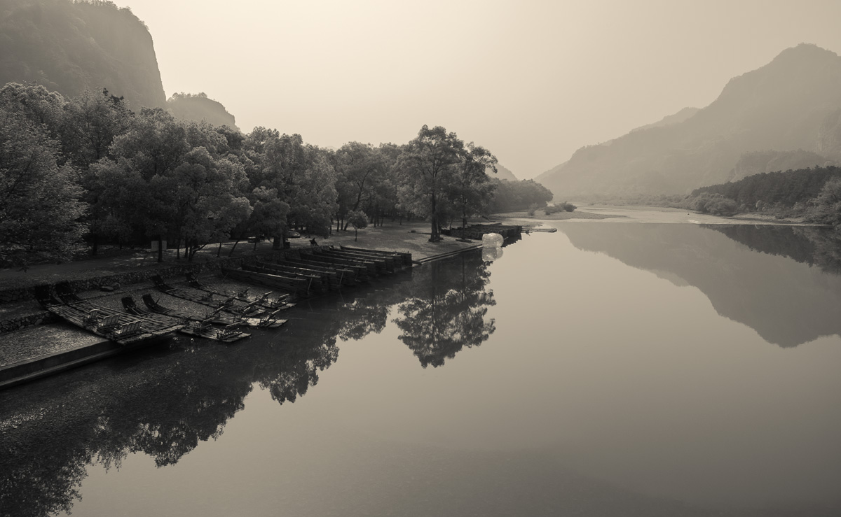 photo "***" tags: landscape, travel, nature, Asia, evening, mountains, river, water, Китай, Наньси, чёрно-белое