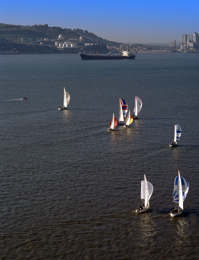 фото "Lisbon Harbour" метки: спорт, Португалия, вода, лодка