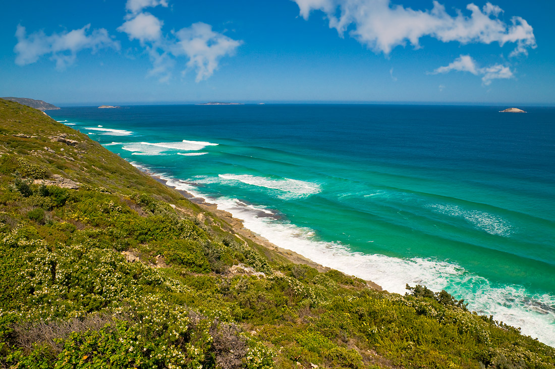 photo "Islands" tags: landscape, island, ocean, summer, water, waves