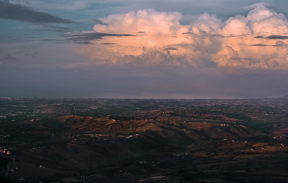 photo "***" tags: landscape, Europe, Italy, clouds, summer, sunset, сан марино