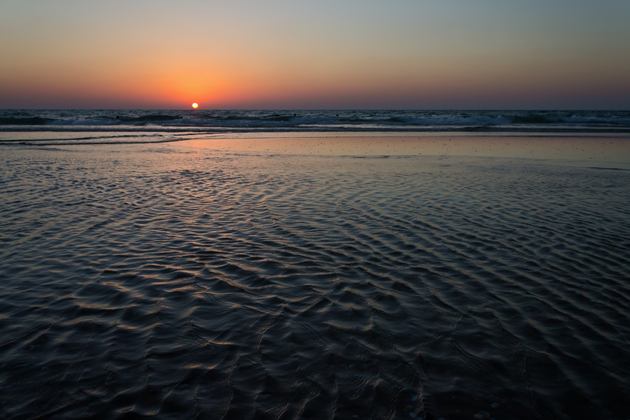 photo "***" tags: landscape, travel, nature, Israel, beach, coast, sunset, Бат-Ям, Средиземное море