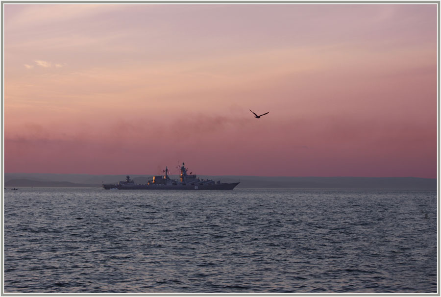 photo "***" tags: landscape, sea, ship, sunset