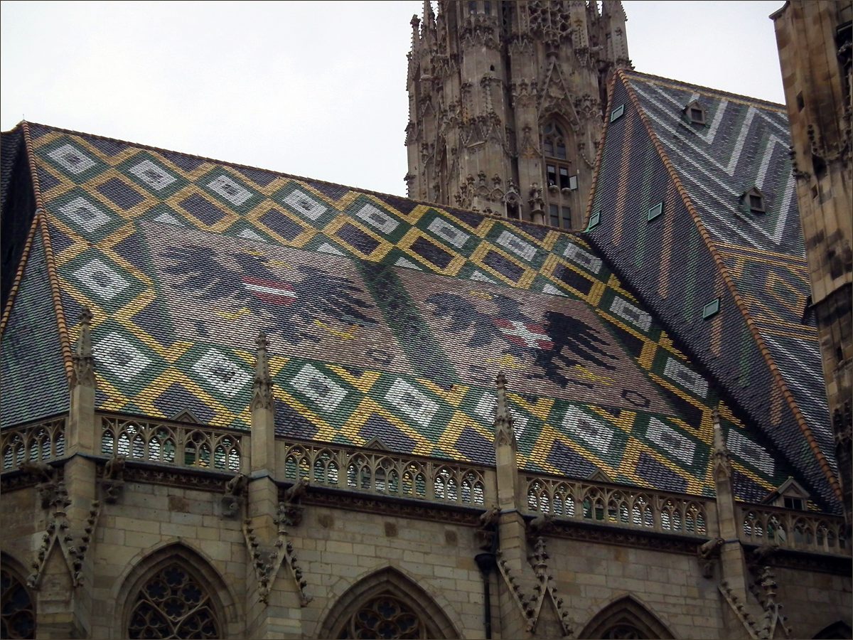 photo "Plus or minus the empire" tags: architecture, travel, fragment, St. Stephens Cathedral, Vienna, собор св.Стефана